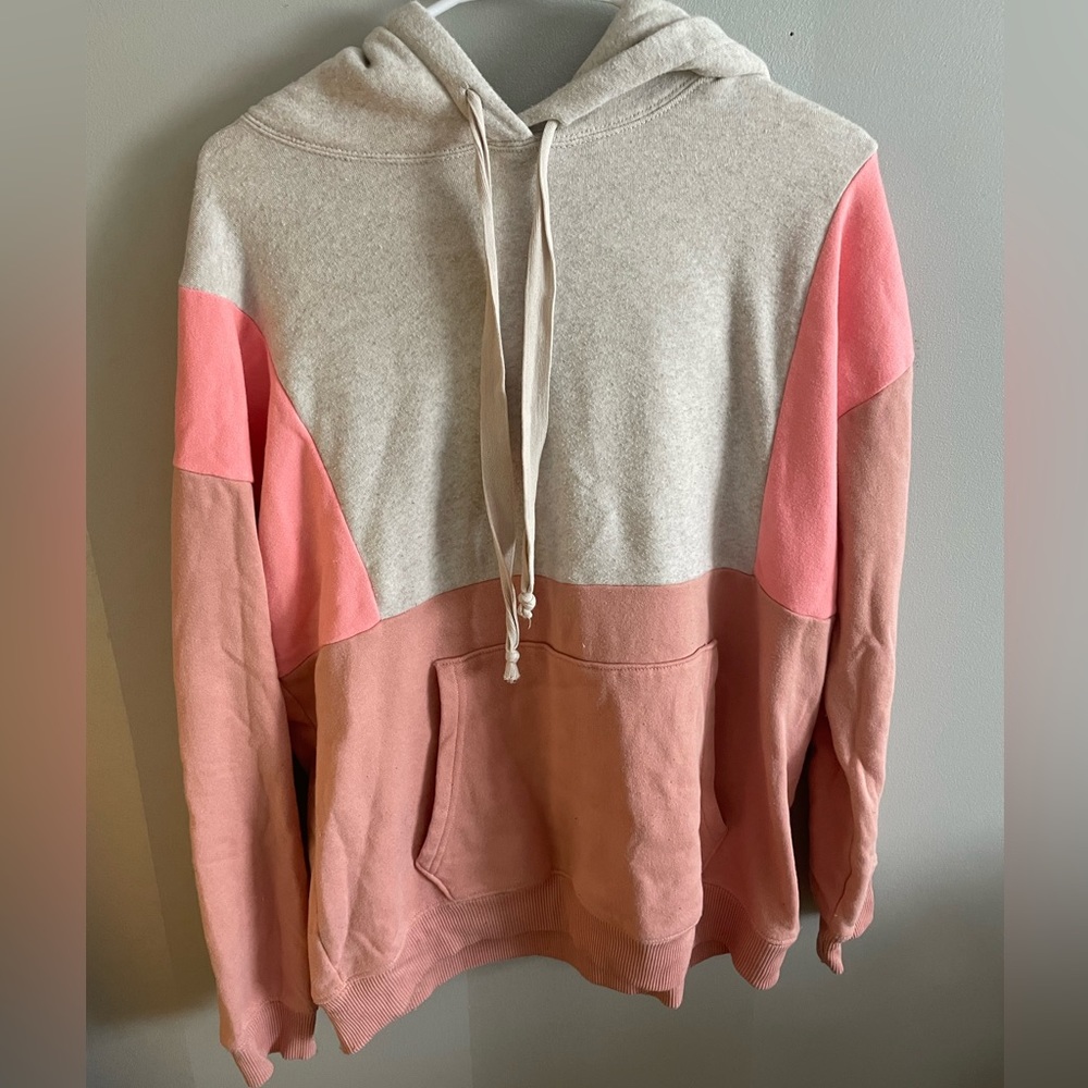 American eagle pink sweatshirt. Very comfortable and oversized.